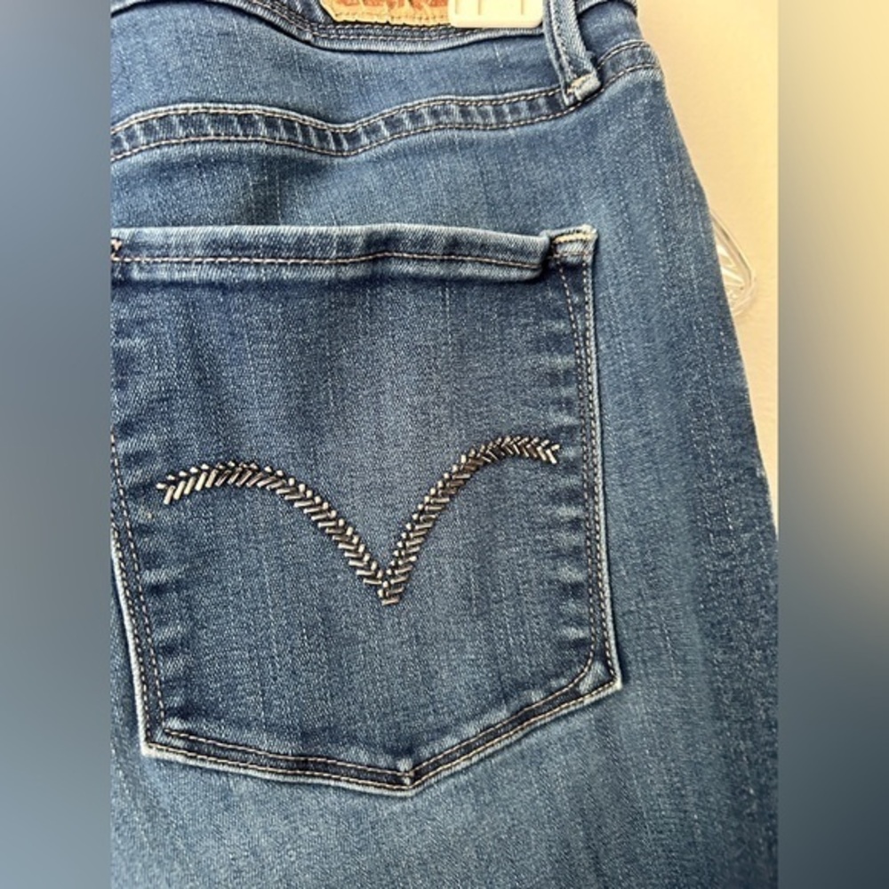 Levi’s Blue Denim Jeans - Picture 6 of 14